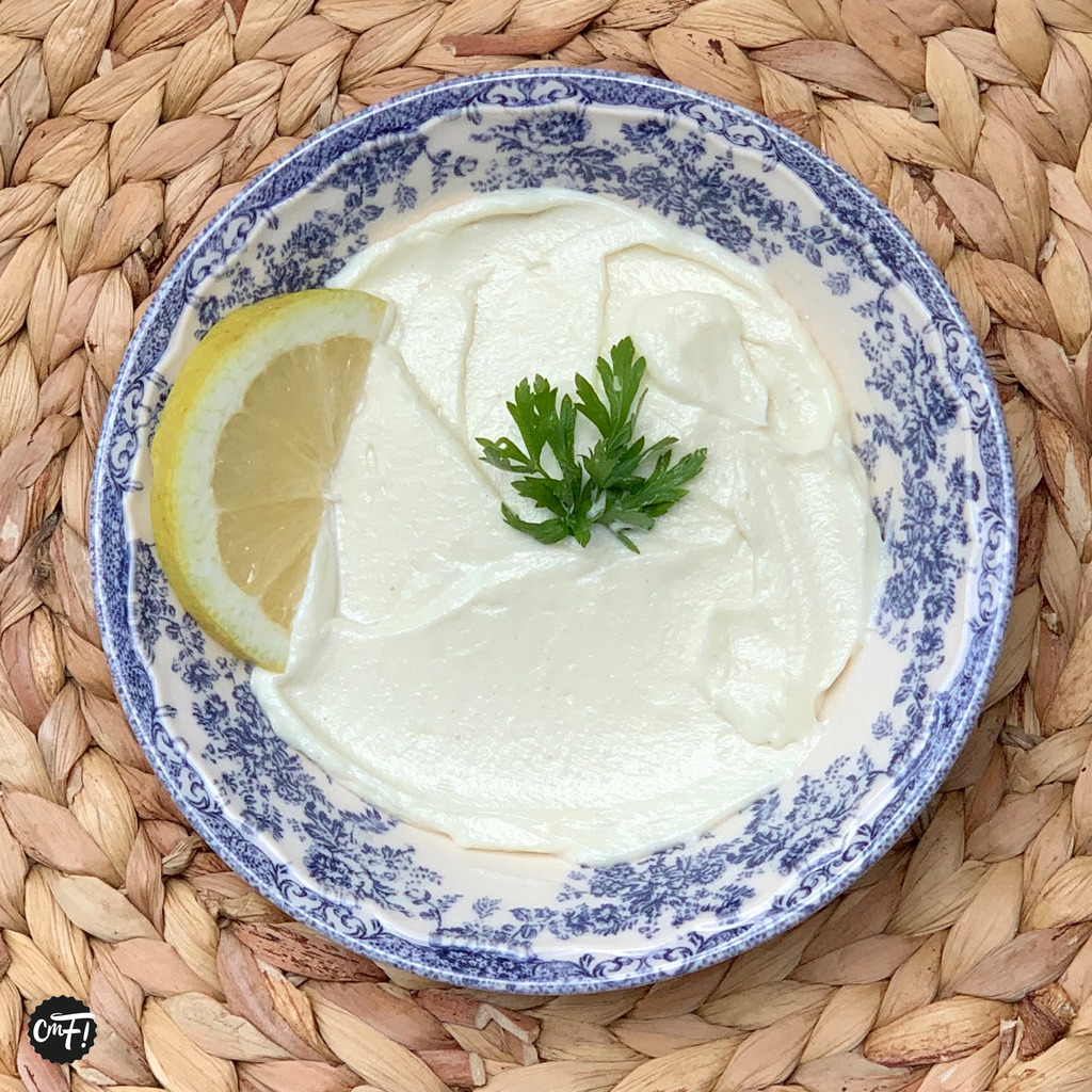 Sauce à l'ail (thoumia)