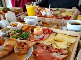 Petit déjeuner love momento