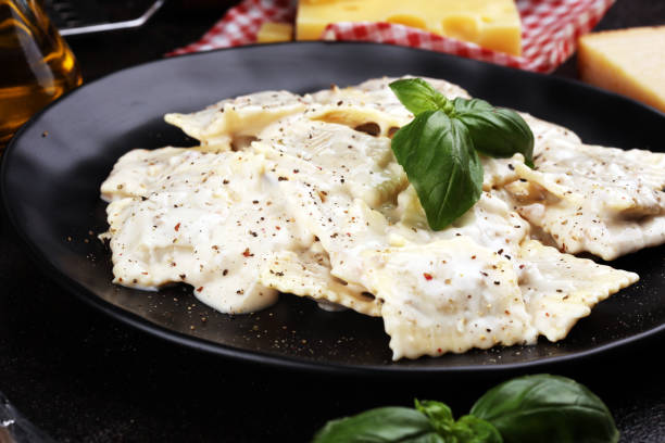 Ravioli aux Fruits de Mer Sauce Blanche