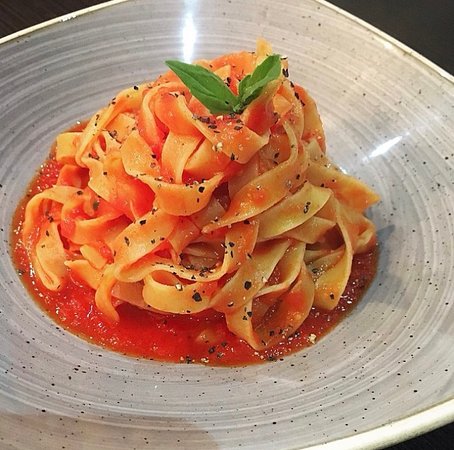 Tagliatelle pomodoro